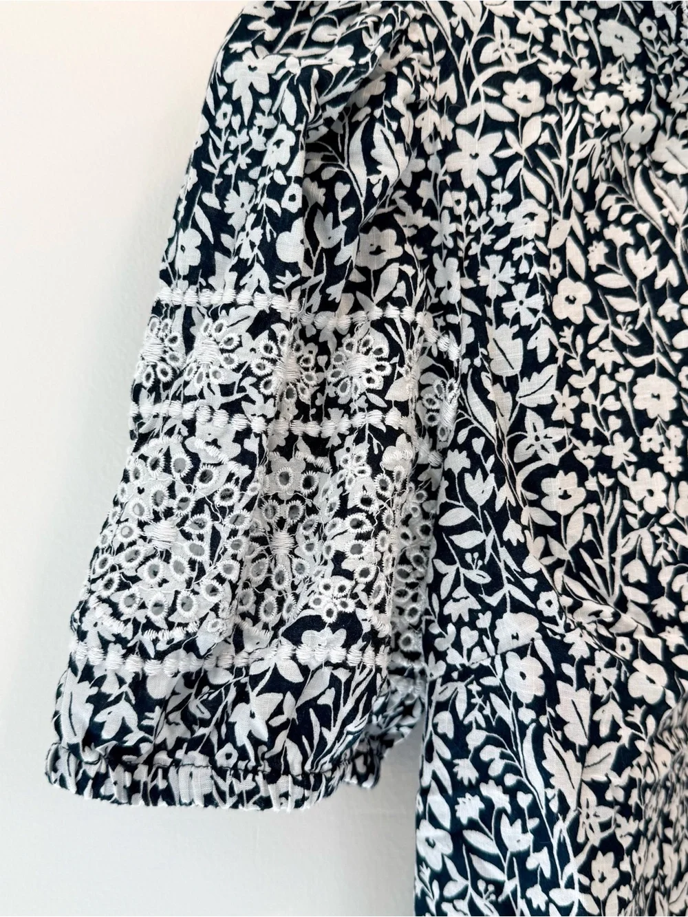 Boden Navy & White Floral Puff-Sleeve Blouse